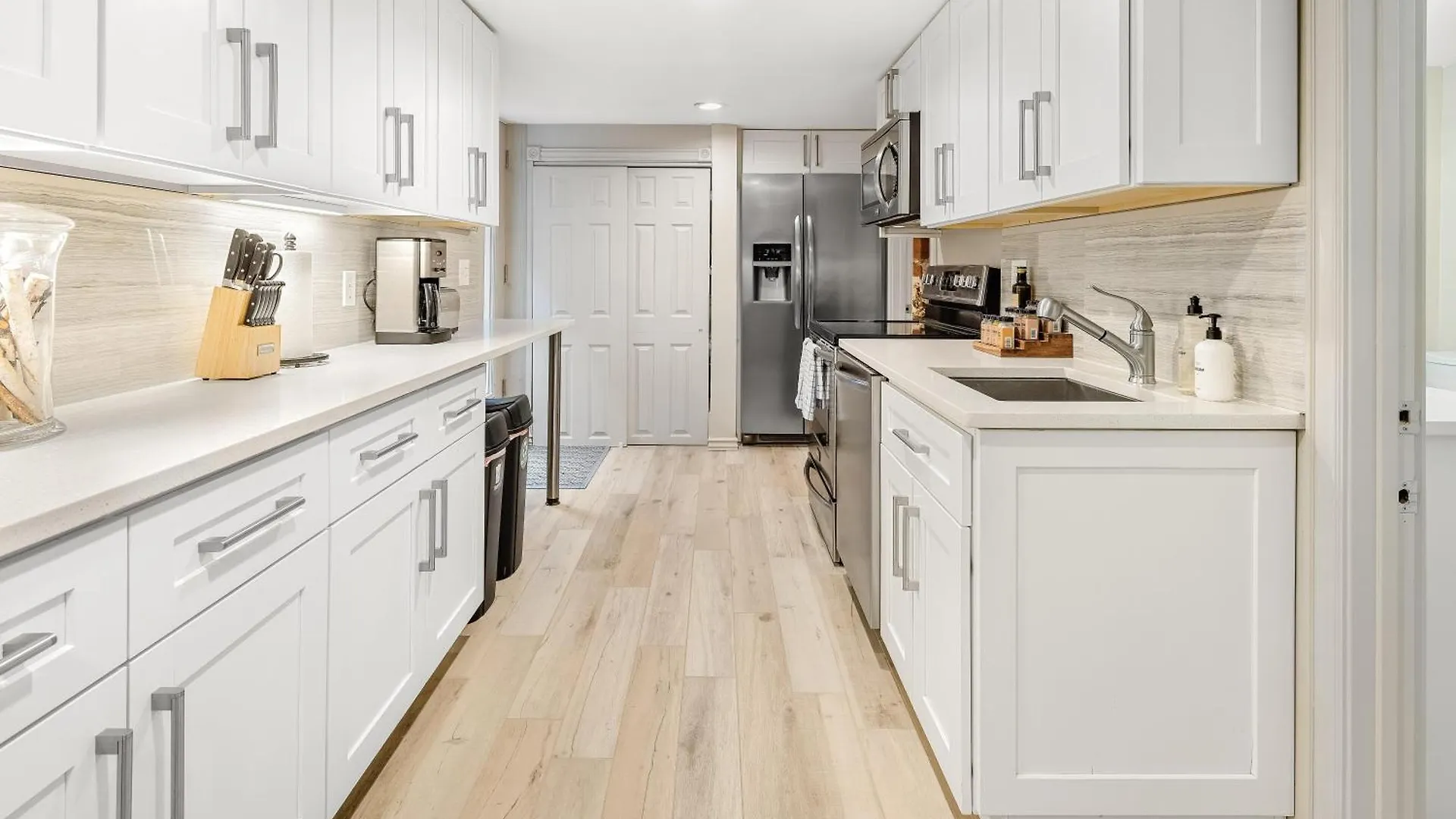 Villa Garden Apartment - Decor Upgrades - Capitol Hill Denver United States