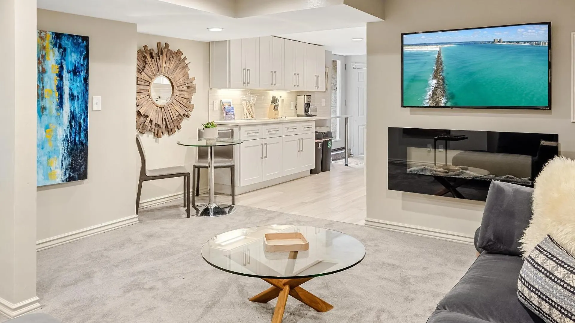 Garden Apartment - Decor Upgrades - Capitol Hill Denver Villa
